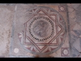 06259 ostia - regio iii - insula vi - domus del ninfeo (iii,vi,1-3) - raum (d) - fussbodendetail - opus sectile.jpg